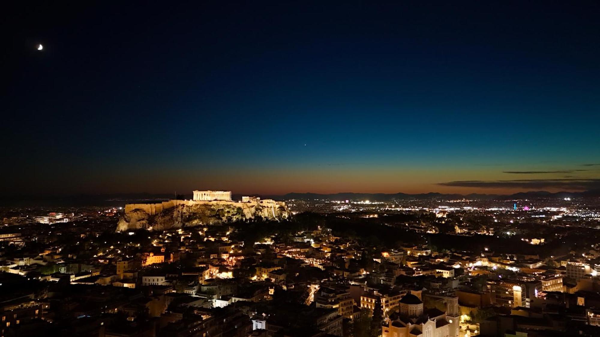 Parthenon And Syntagma Square View Apartment Athene Buitenkant foto