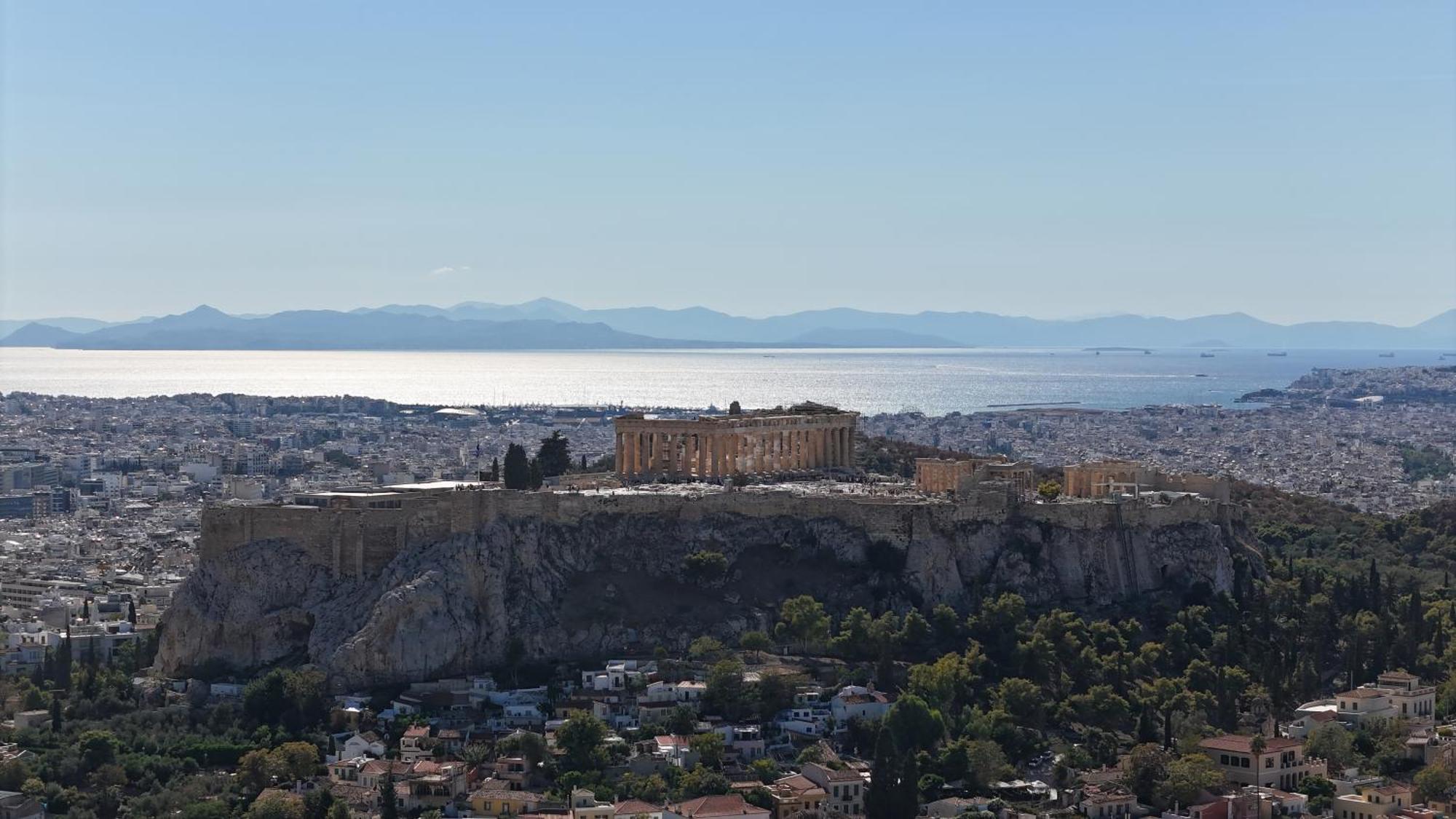 Parthenon And Syntagma Square View Apartment Athene Buitenkant foto